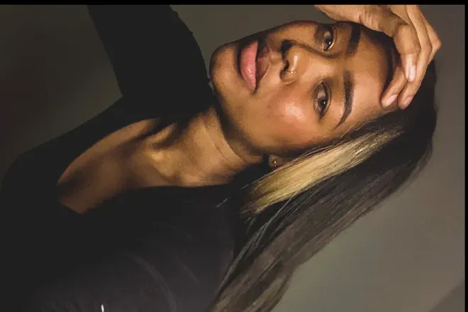 OnlyFans cuenta doradacamel22 header 2