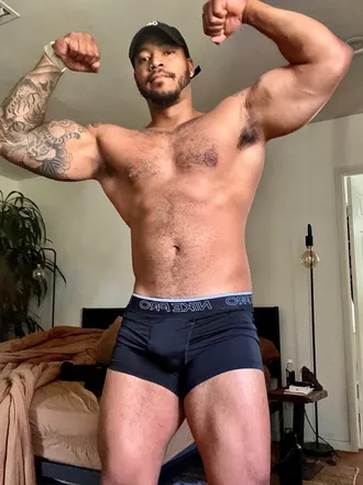 OnlyFans cuenta burns.fit header 2