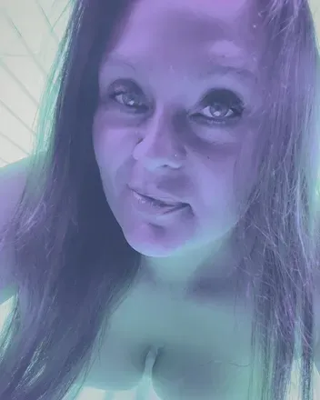 OnlyFans account  greeneyedgirl323 avatar 1