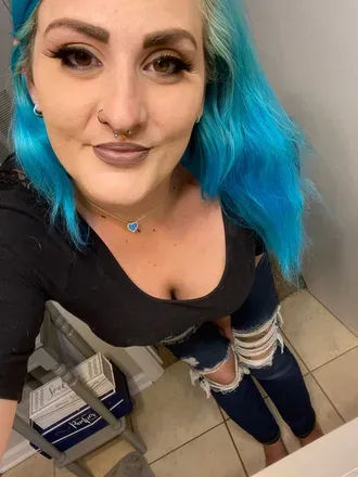 OnlyFans cuenta hippiekrissy avatar 1