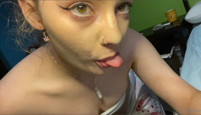 OnlyFans cuenta strawberrybxby header 2
