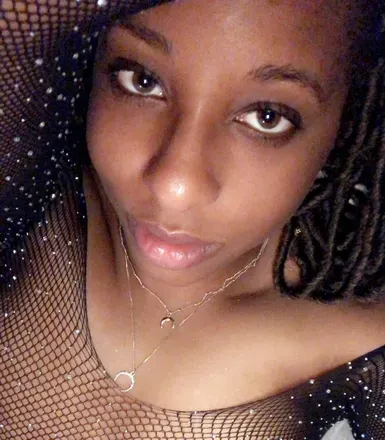 OnlyFans cuenta cinnahazel avatar 1