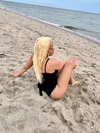 OnlyFans cuenta mzpinkie header 2