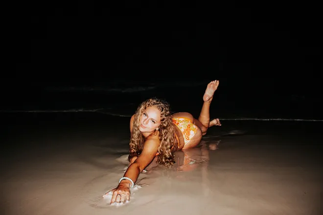 OnlyFans cuenta arislayy20 header 2