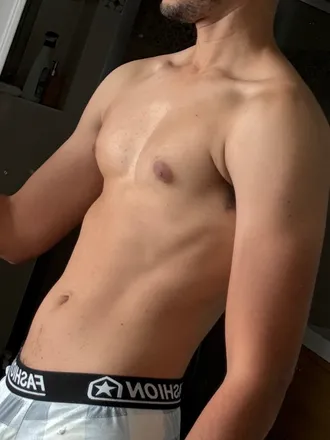 OnlyFans cuenta marcoboyfr header 2