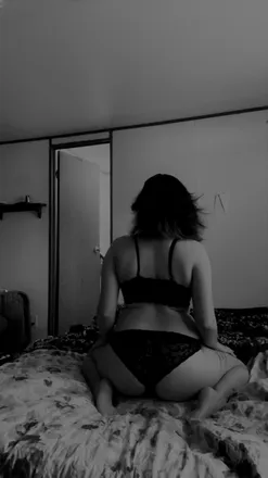 OnlyFans cuenta valo_lovely21 header 2