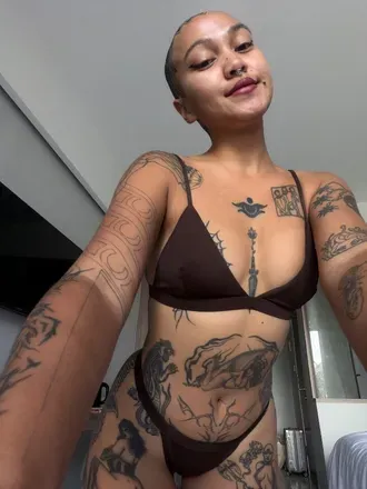 OnlyFans cuenta divinelektra avatar 1