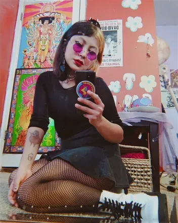 OnlyFans account  stefcherryred avatar 1