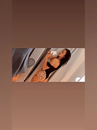 OnlyFans cuenta vickijackson header 2