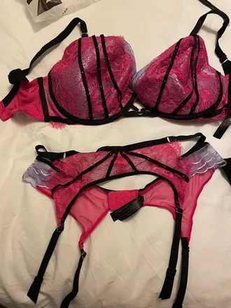 OnlyFans cuenta peachesandmelons00 header 2