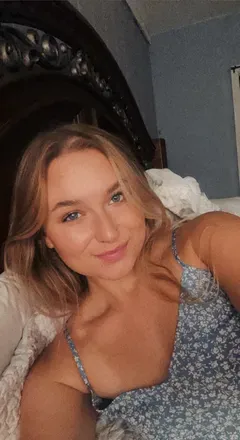 OnlyFans account  celaine2002 avatar 1