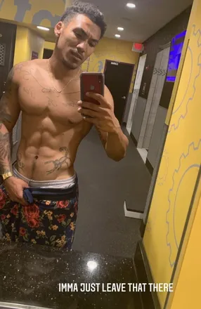 OnlyFans cuenta yellamacd96 header 2