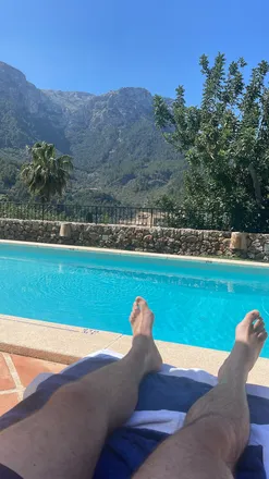 OnlyFans cuenta juan_executive header 2