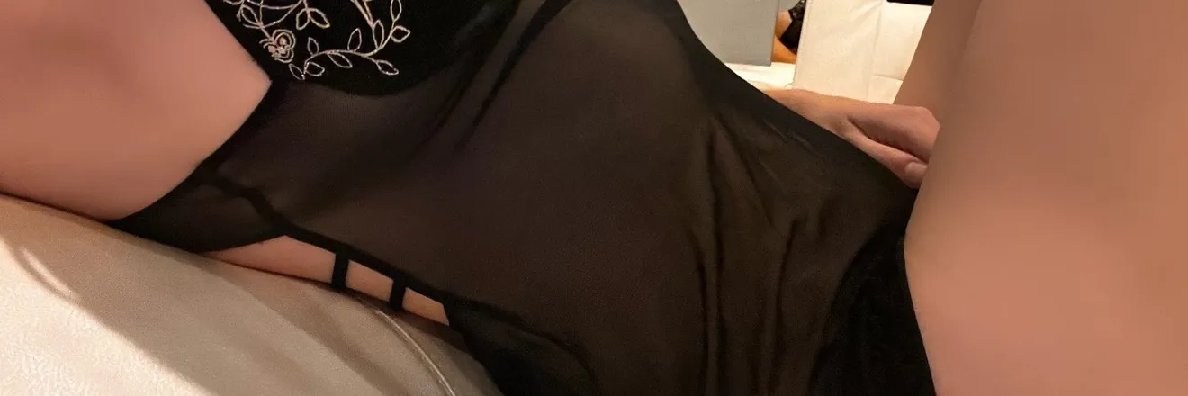 OnlyFans cuenta leslie23_vibes header 2