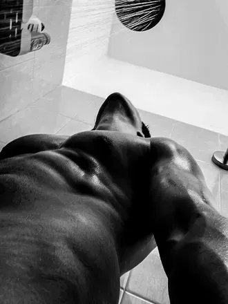 OnlyFans cuenta gusred header 2