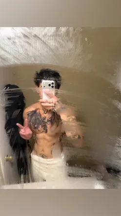 OnlyFans cuenta r1posterboy avatar 1
