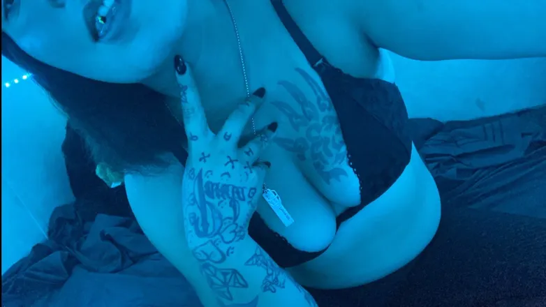 OnlyFans cuenta allymilwaukee header 2