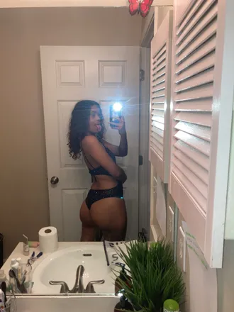 OnlyFans cuenta queenb000 header 2