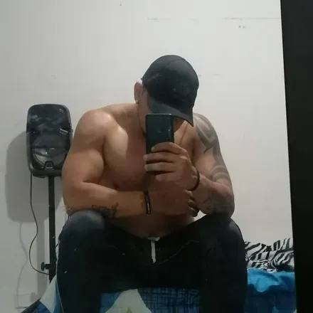 OnlyFans cuenta alejo04l header 2