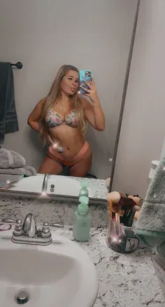 OnlyFans account  vicvic2021 avatar 1