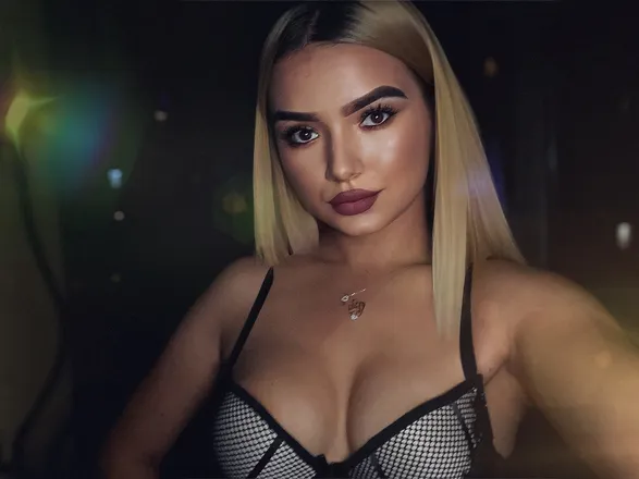 OnlyFans cuenta kittiecassiefree header 2