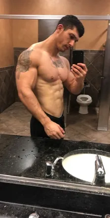 OnlyFans cuenta handsomehunk76 avatar 1