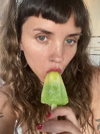OnlyFans account  estimadavecina avatar 1