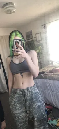 OnlyFans cuenta mackenzie22122 header 2
