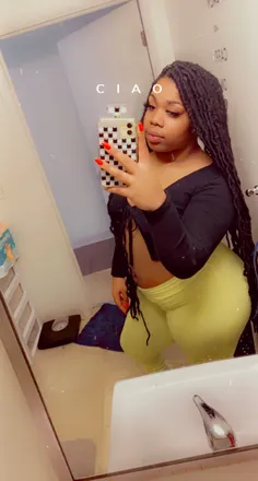 OnlyFans cuenta prettyyqueenn header 2