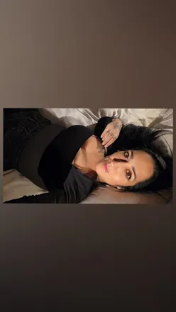 OnlyFans cuenta nevy_80 header 2