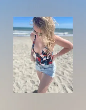 OnlyFans cuenta prettynikky143 header 2
