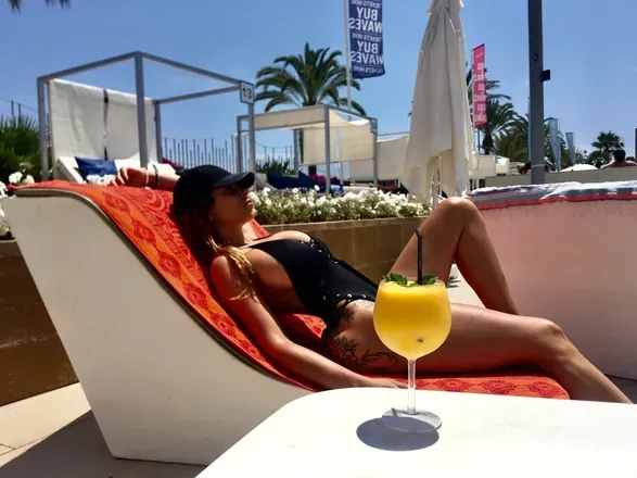 OnlyFans cuenta victoriablackpearl header 2