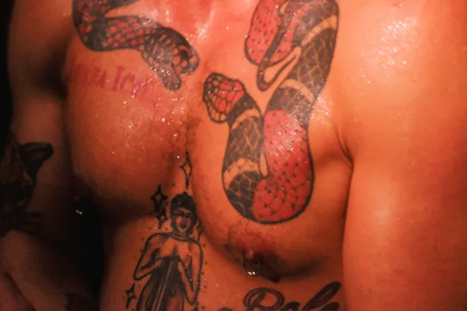OnlyFans cuenta fullywet header 2