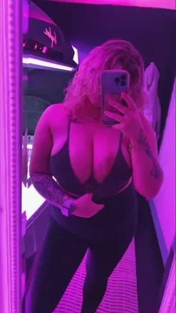 OnlyFans cuenta bustyxox avatar 1