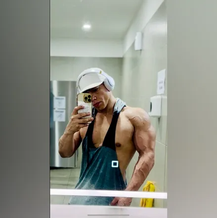 OnlyFans cuenta u135299410 header 2