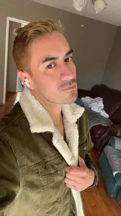 OnlyFans account  allyoursaaron avatar 1