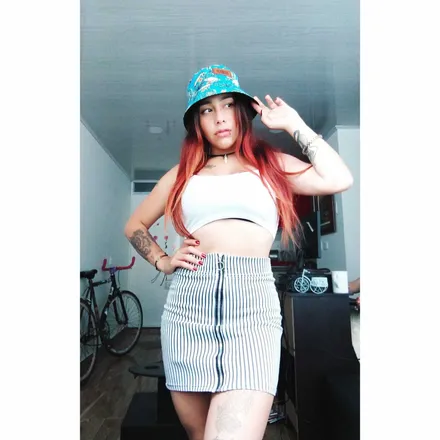 OnlyFans account  less_sua header 2