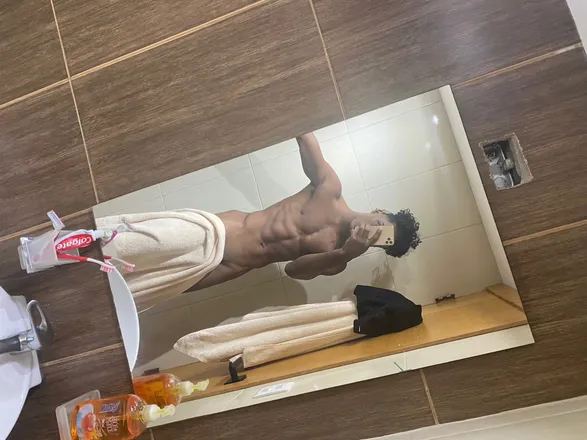 OnlyFans cuenta elbello.5 header 2