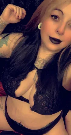 OnlyFans cuenta whitetrash32 avatar 1