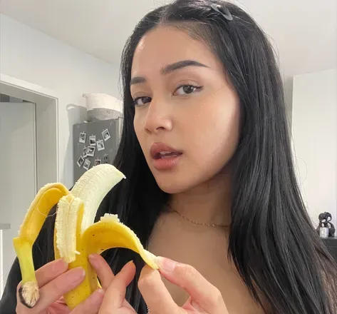 OnlyFans account  vivchen avatar 1