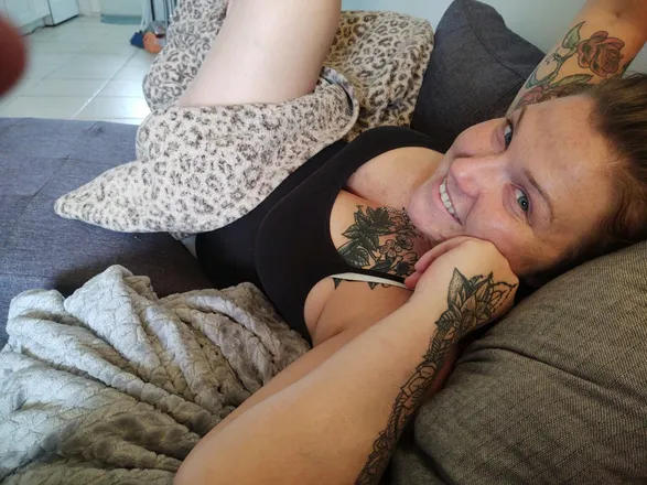 OnlyFans cuenta camtatts header 2