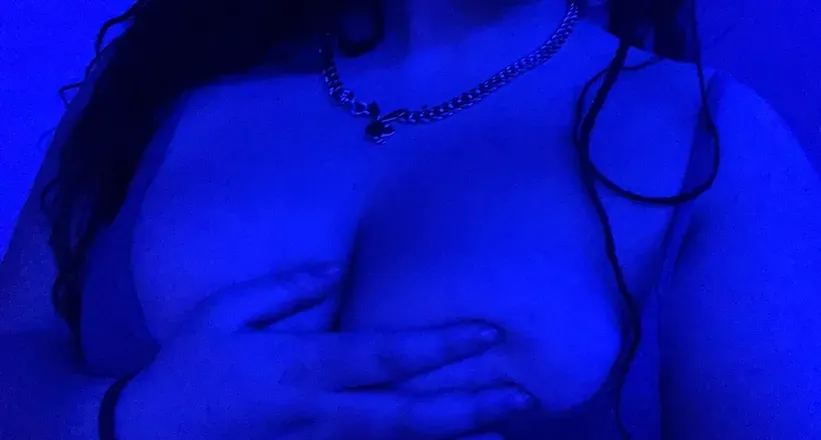 OnlyFans account  babygirlgggg header 2