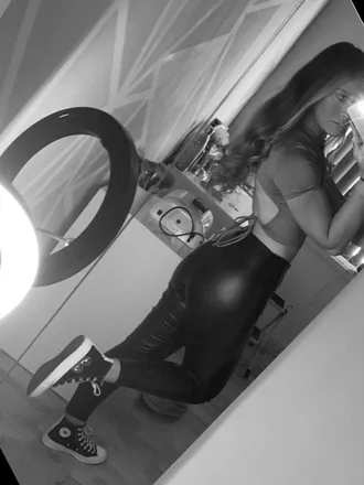 OnlyFans cuenta ky.of header 2