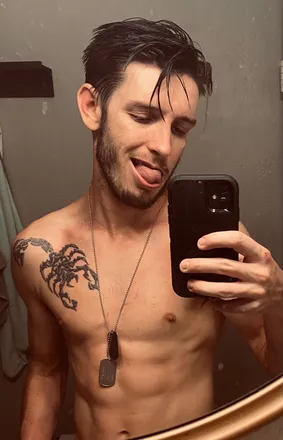 OnlyFans cuenta nickolaiwinfield header 2