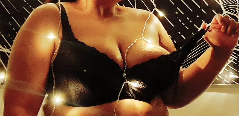 OnlyFans account  whoisthisxxxgirl header 2