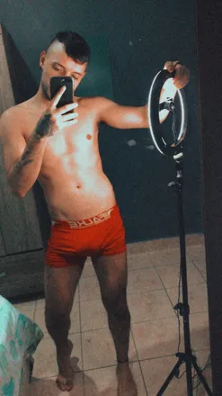 OnlyFans cuenta tavrsmatheus header 2