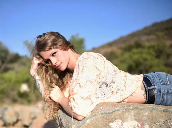 OnlyFans cuenta kellycooley header 2