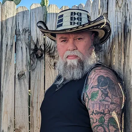 OnlyFans account  wolfbearman avatar 1