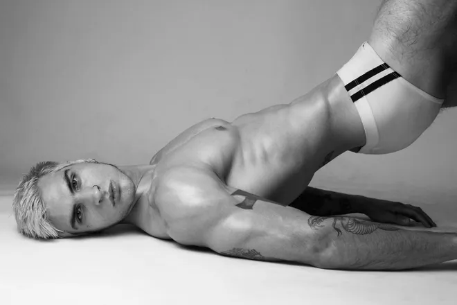 OnlyFans cuenta alexandrocaro header 2