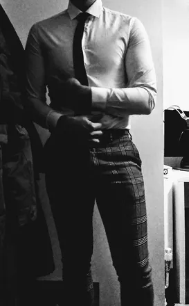 OnlyFans cuenta maninthesuit avatar 1